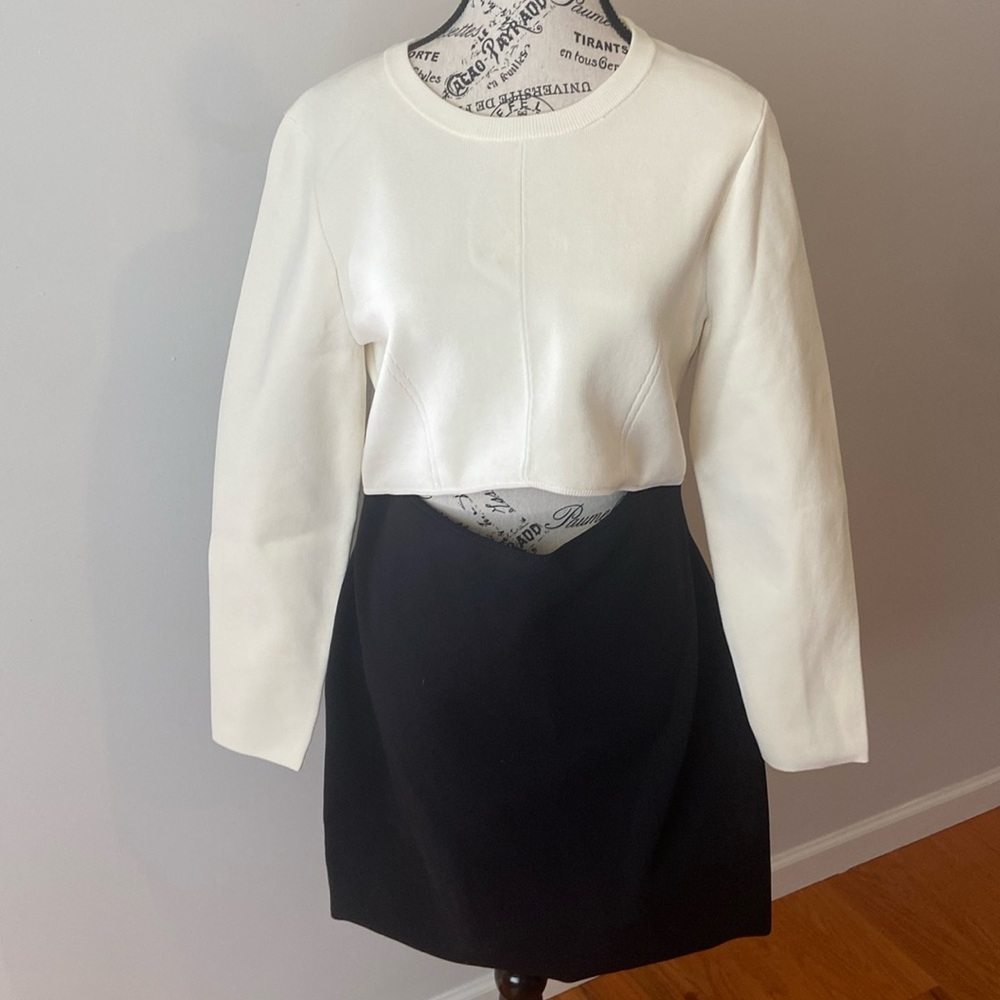 Express Dress size L. Cropped front. Long sleeve, black and white knit winter